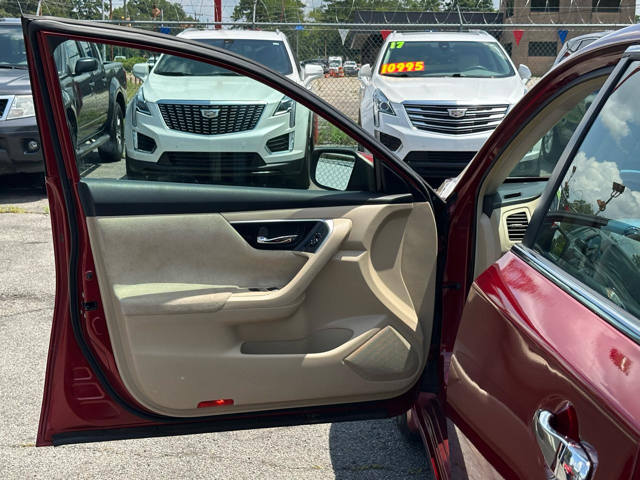 Nissan Altima 4dr Sdn I4 2.5 S 2013