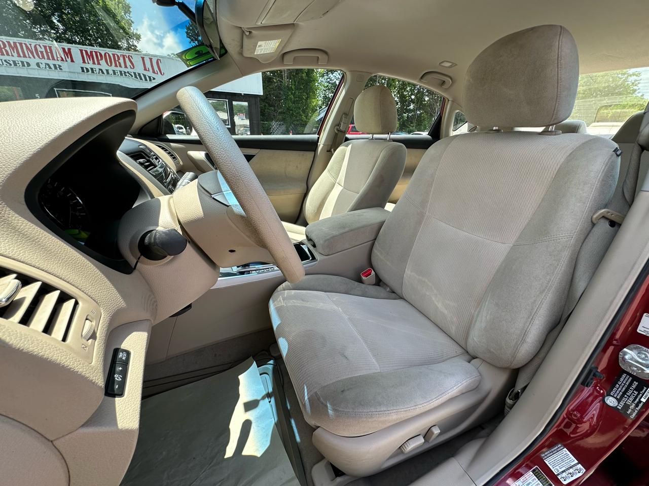 Nissan Altima 4dr Sdn I4 2.5 S 2013