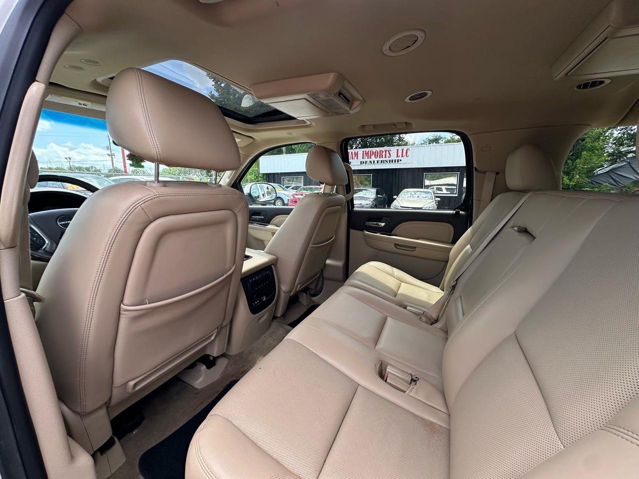 GMC Yukon XL AWD 4dr 1500 Denali 2013