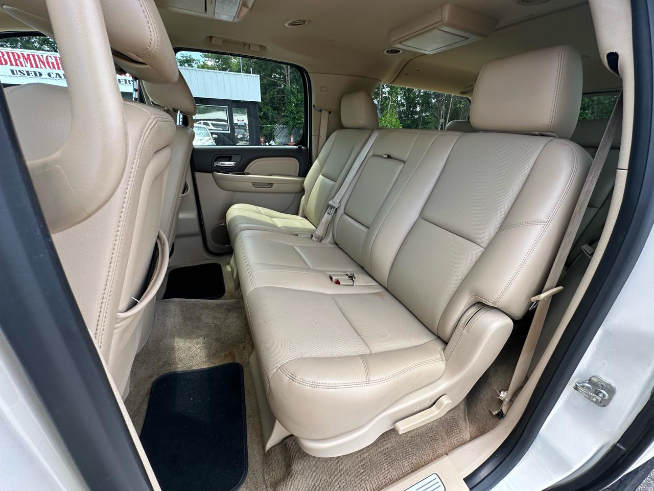 GMC Yukon XL AWD 4dr 1500 Denali 2013