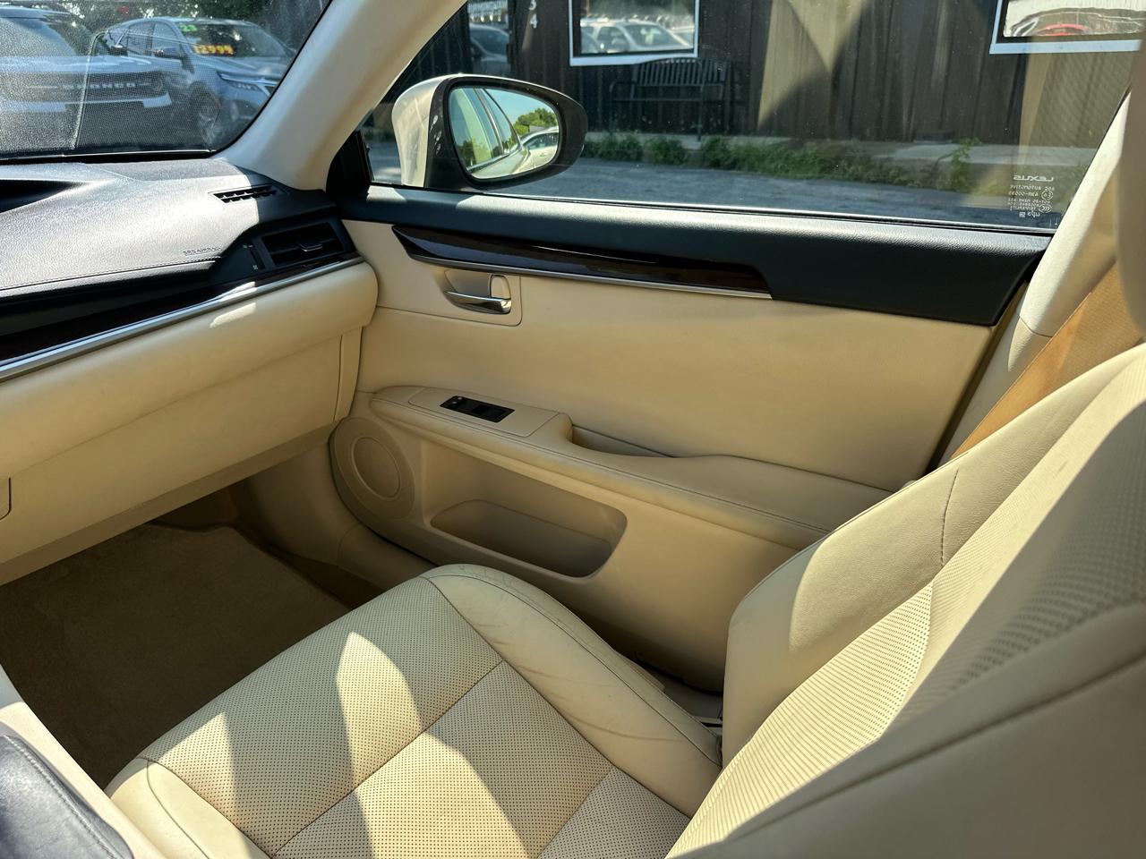 Lexus ES 350 4dr Sdn 2015