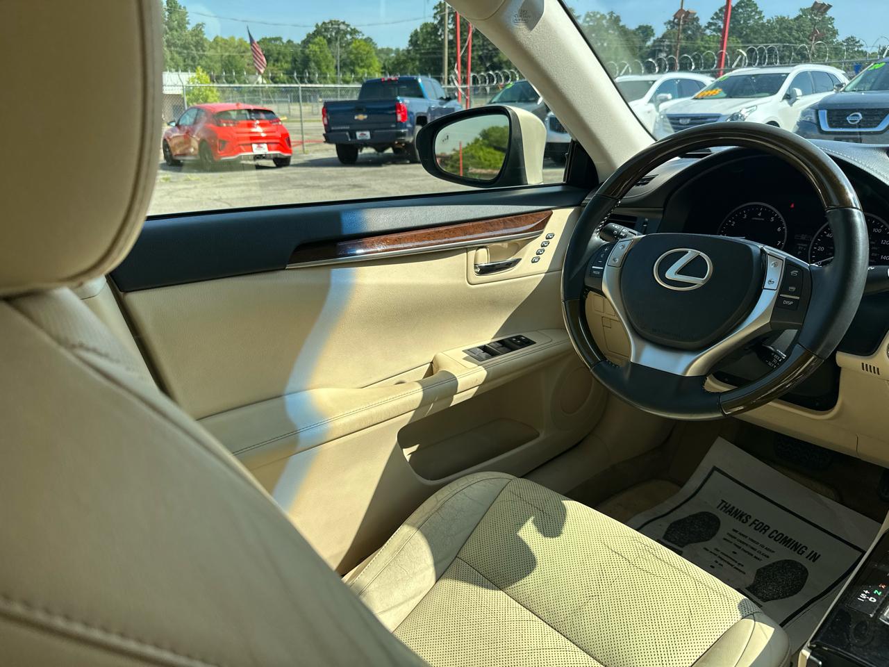 Lexus ES 350 4dr Sdn 2015