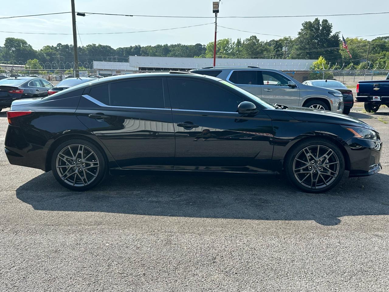 Nissan Altima 2.0 SR Sedan 2023