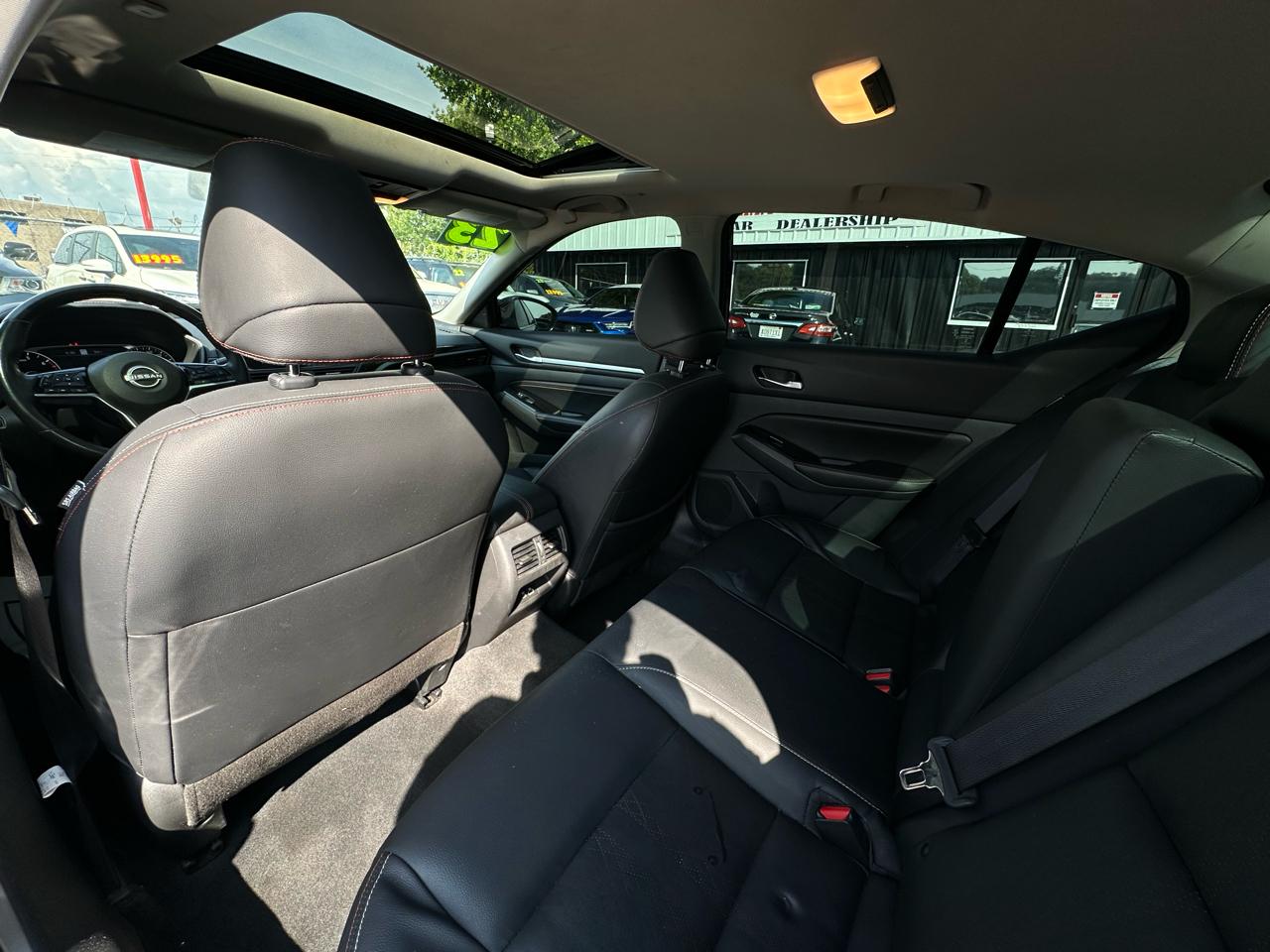 Nissan Altima 2.0 SR Sedan 2023