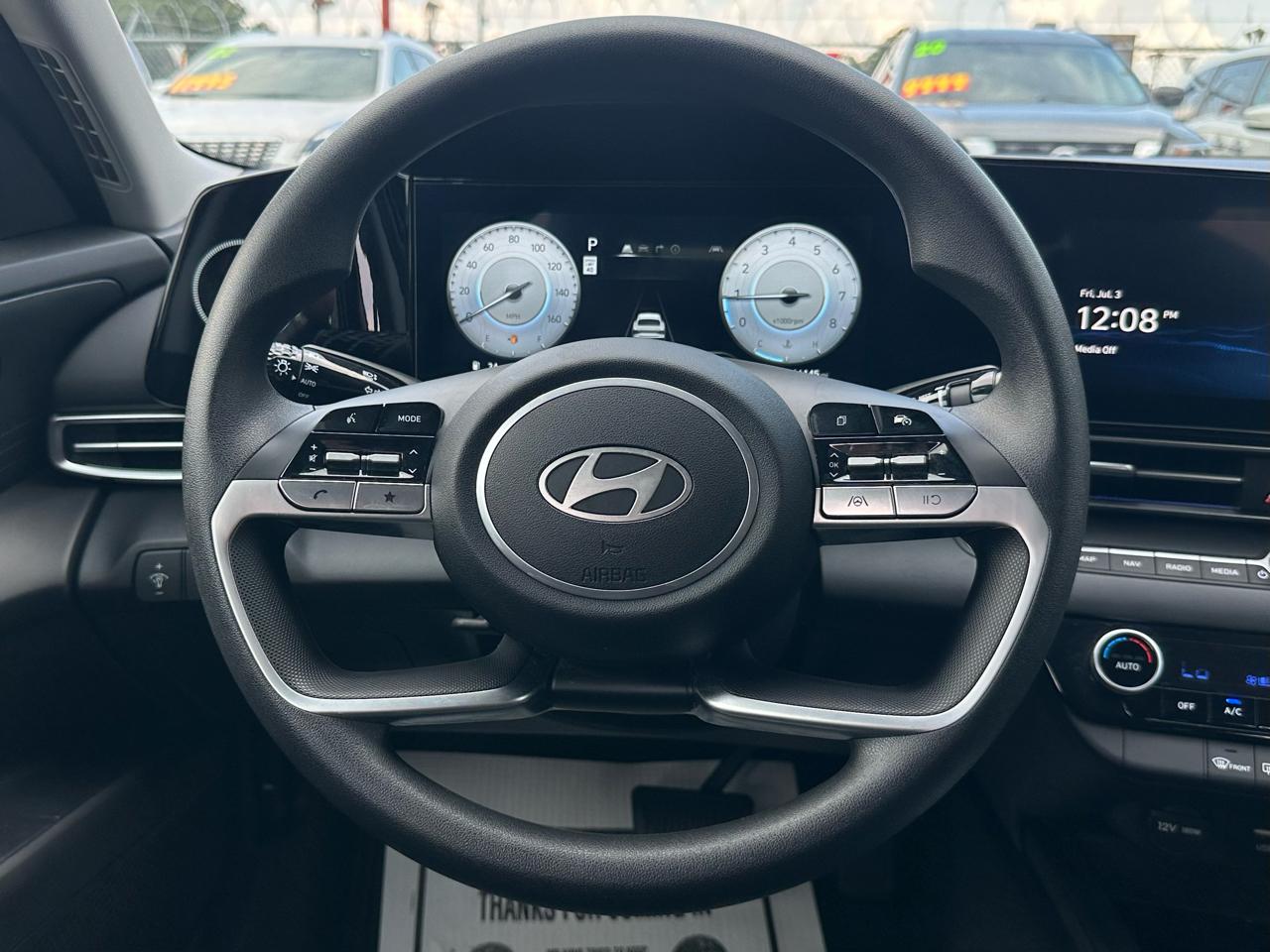 Hyundai Elantra SEL IVT 2024