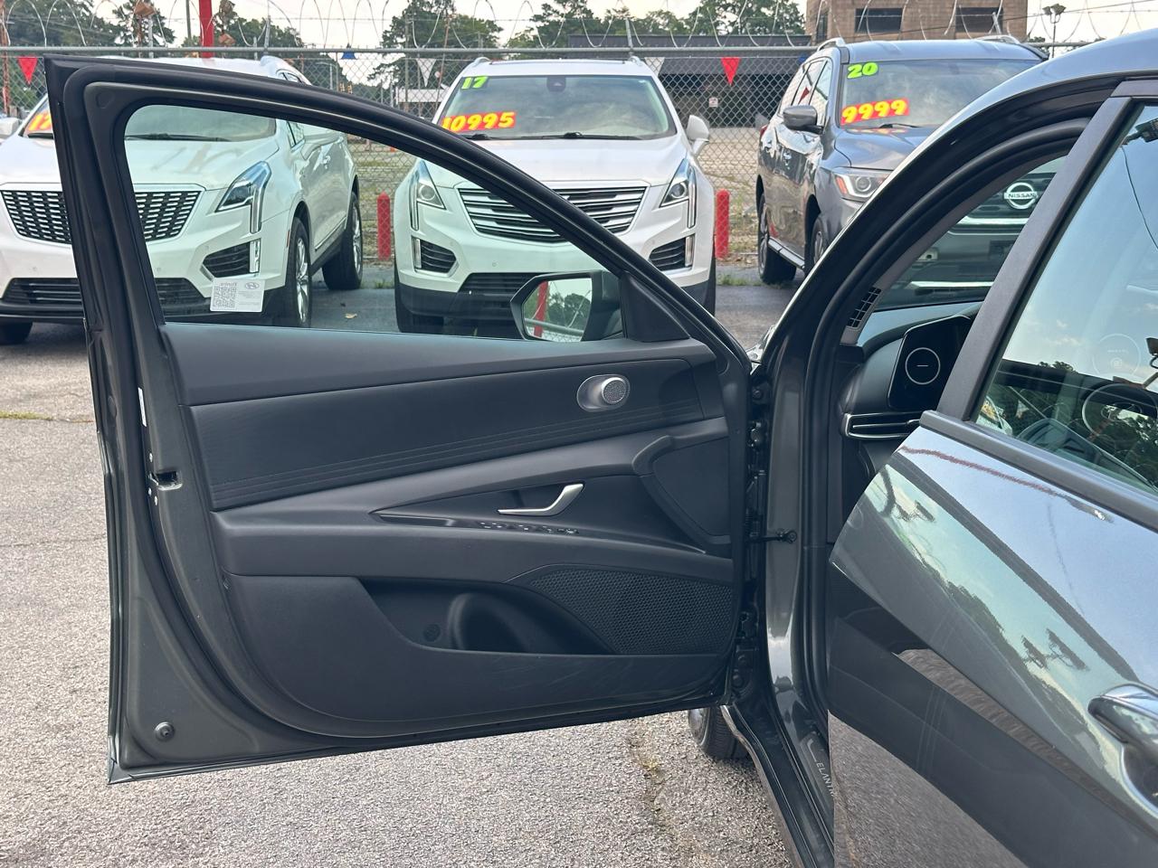Hyundai Elantra SEL IVT 2024