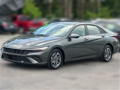 2024 Hyundai Elantra 