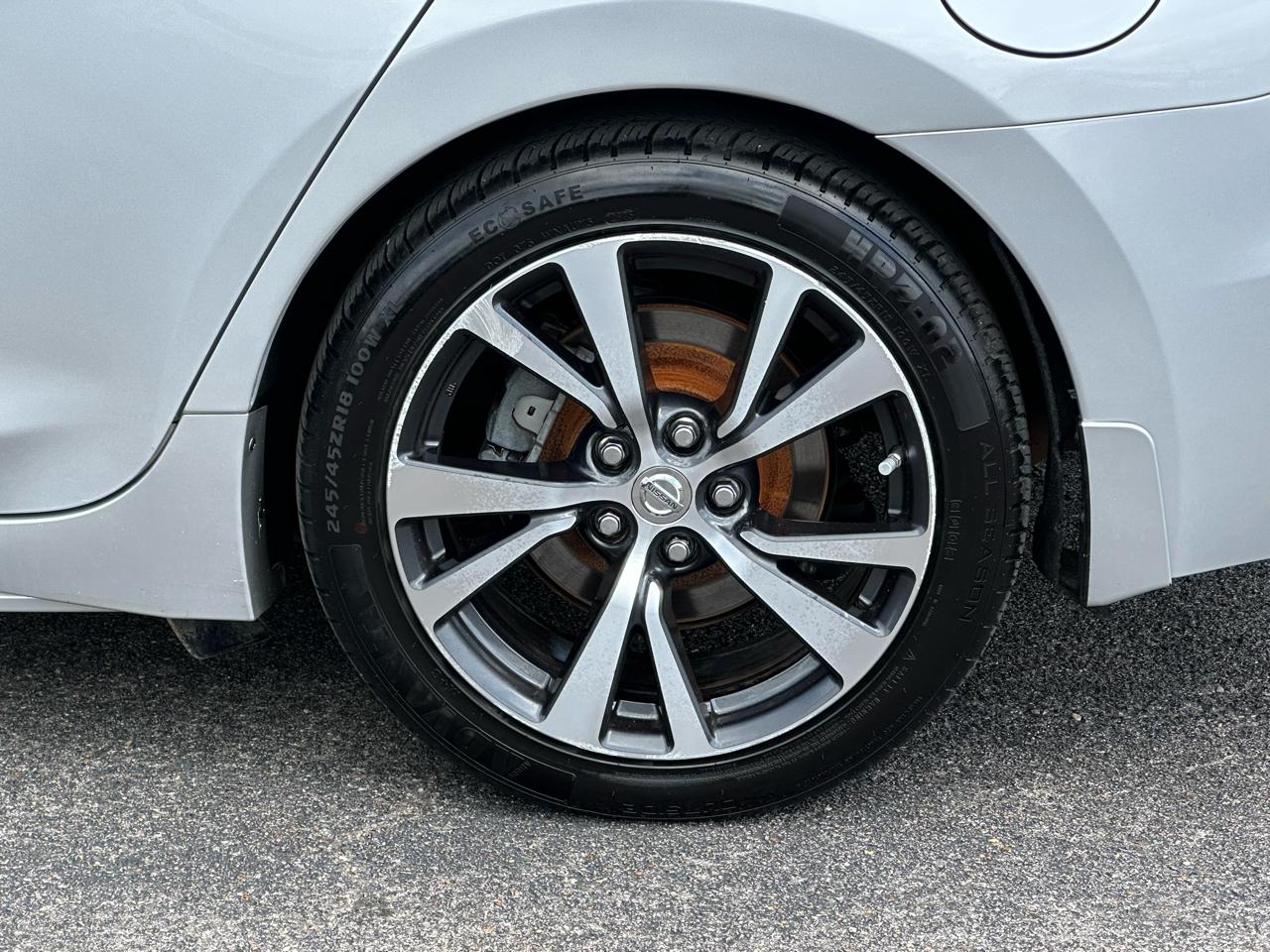 Nissan Maxima SL 3.5L 2017