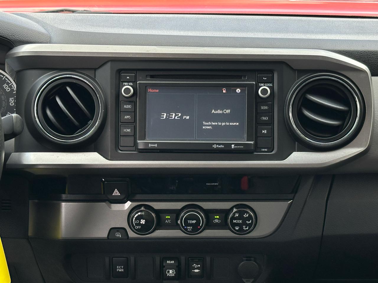 Toyota Tacoma SR Double Cab 5' Bed I4 4x2 AT (Natl) 2018