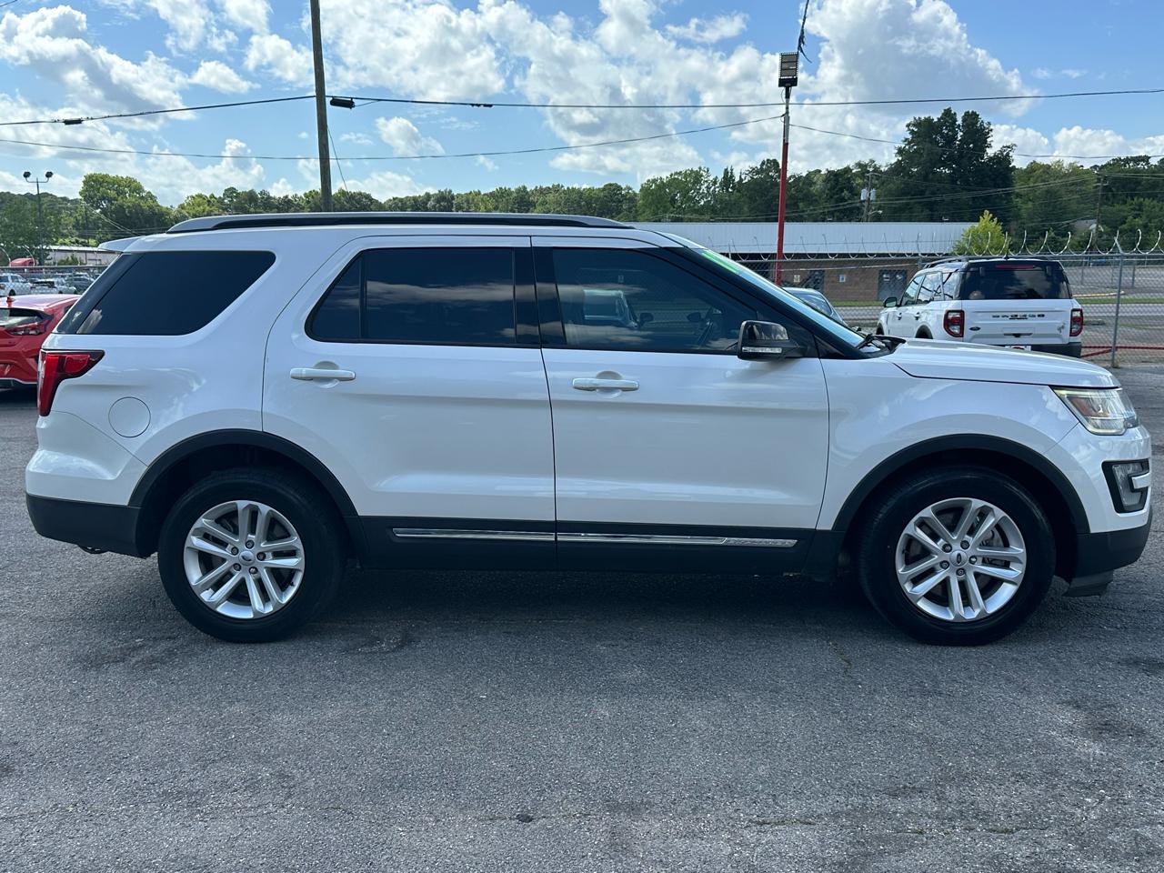 Ford Explorer XLT 2WD 2017