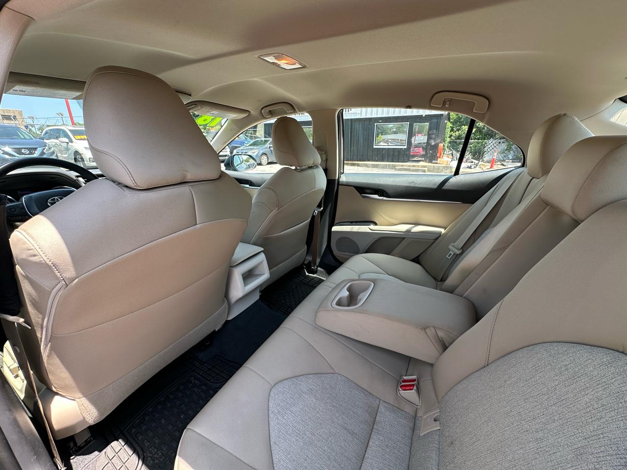 Toyota Camry XLE Auto (Natl) 2018
