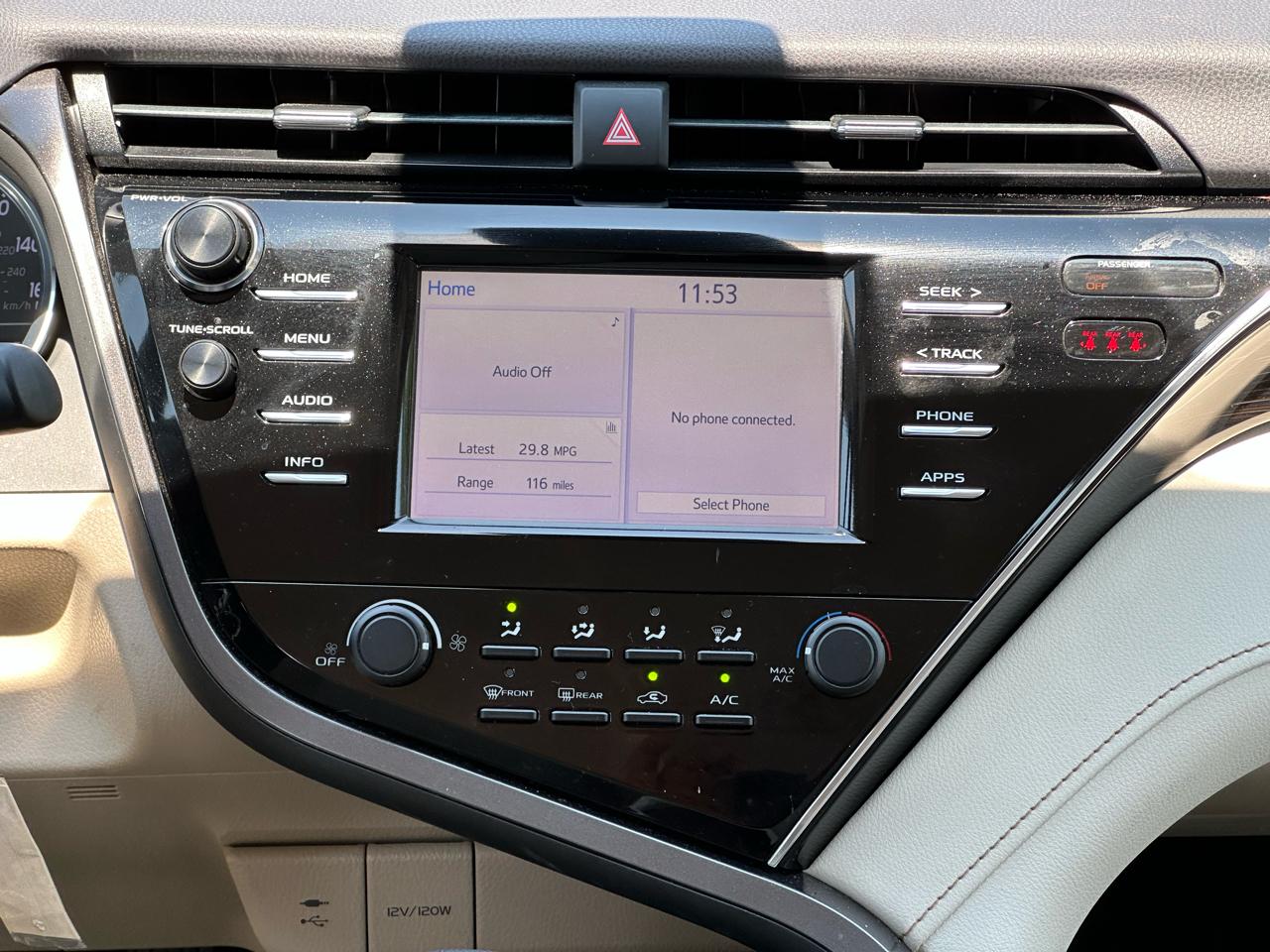 Toyota Camry XLE Auto (Natl) 2018