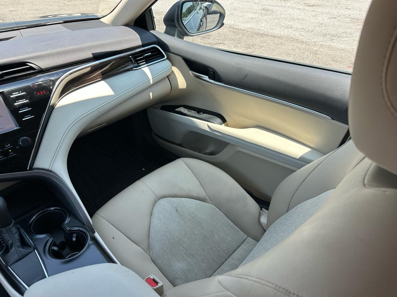 Toyota Camry XLE Auto (Natl) 2018