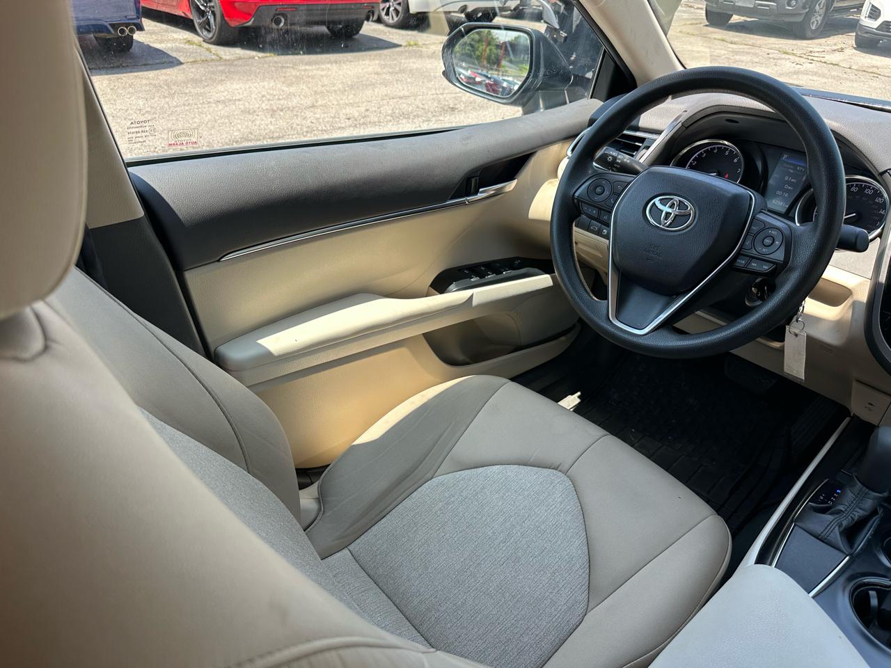 Toyota Camry XLE Auto (Natl) 2018