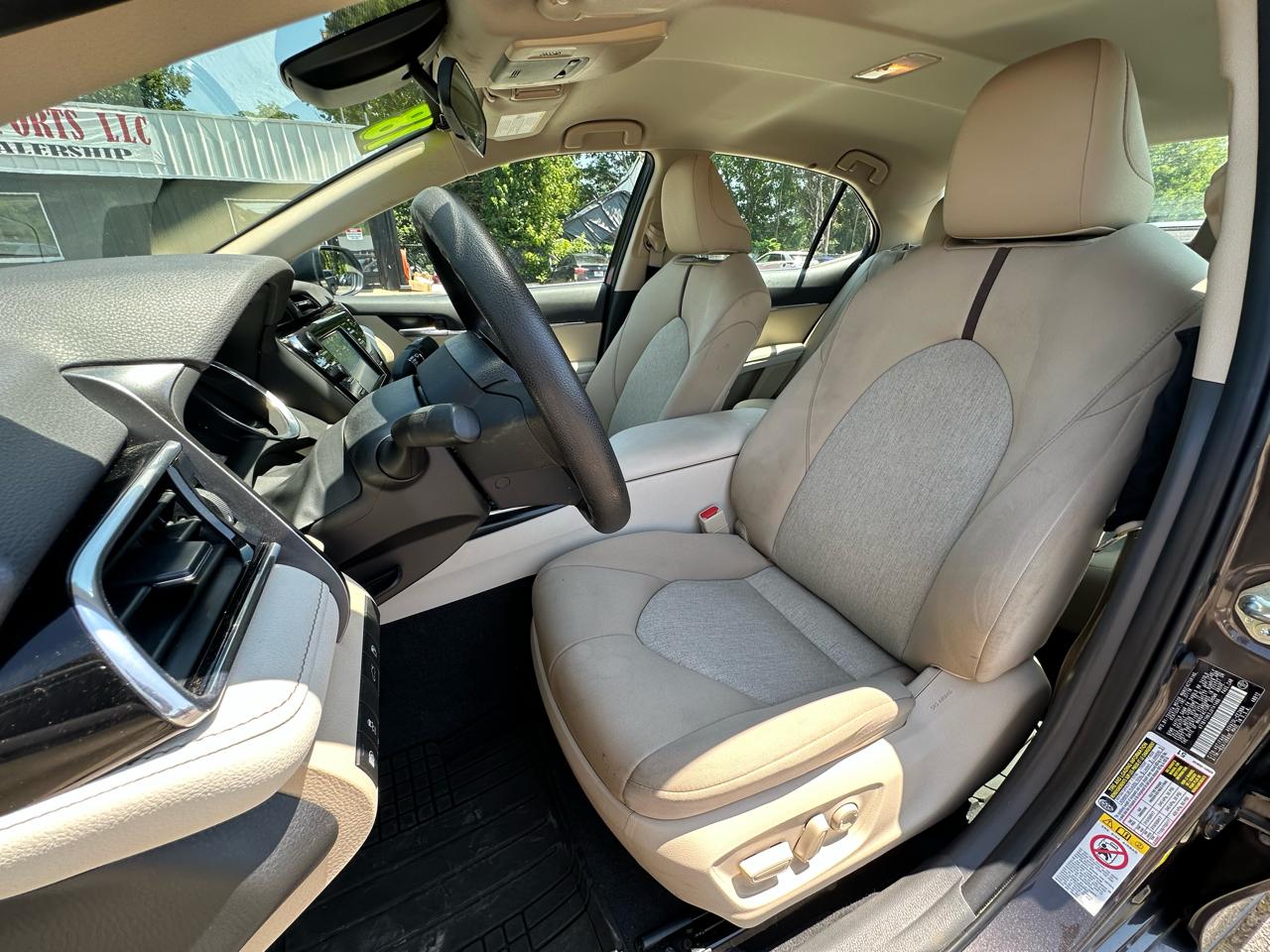 Toyota Camry XLE Auto (Natl) 2018