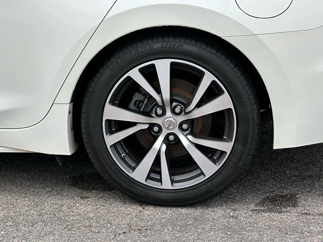 Nissan Maxima 4dr Sdn 3.5 Platinum 2016