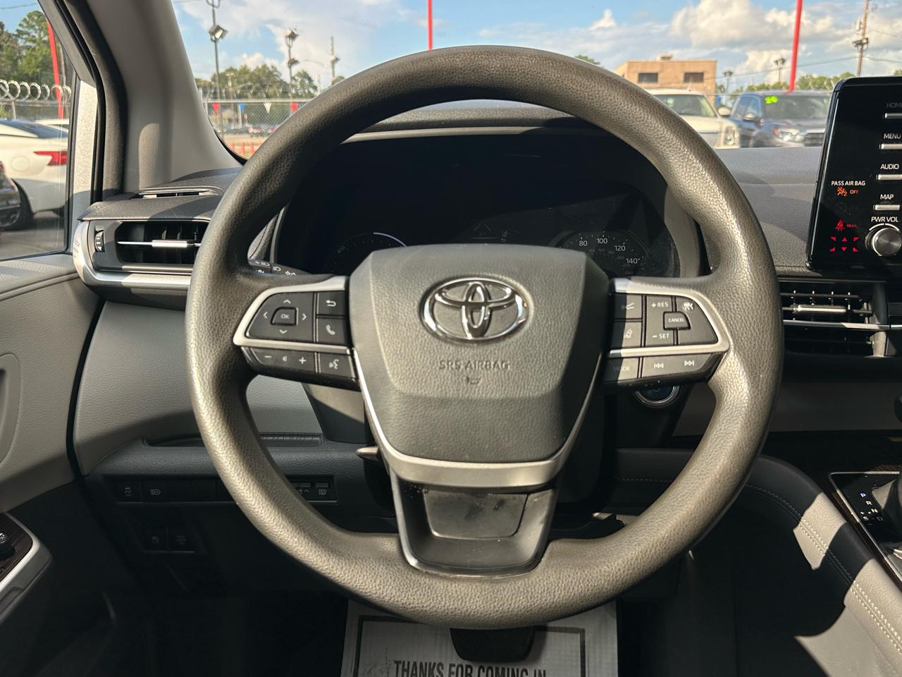Toyota Sienna LE FWD 8-Passenger (Natl) 2021