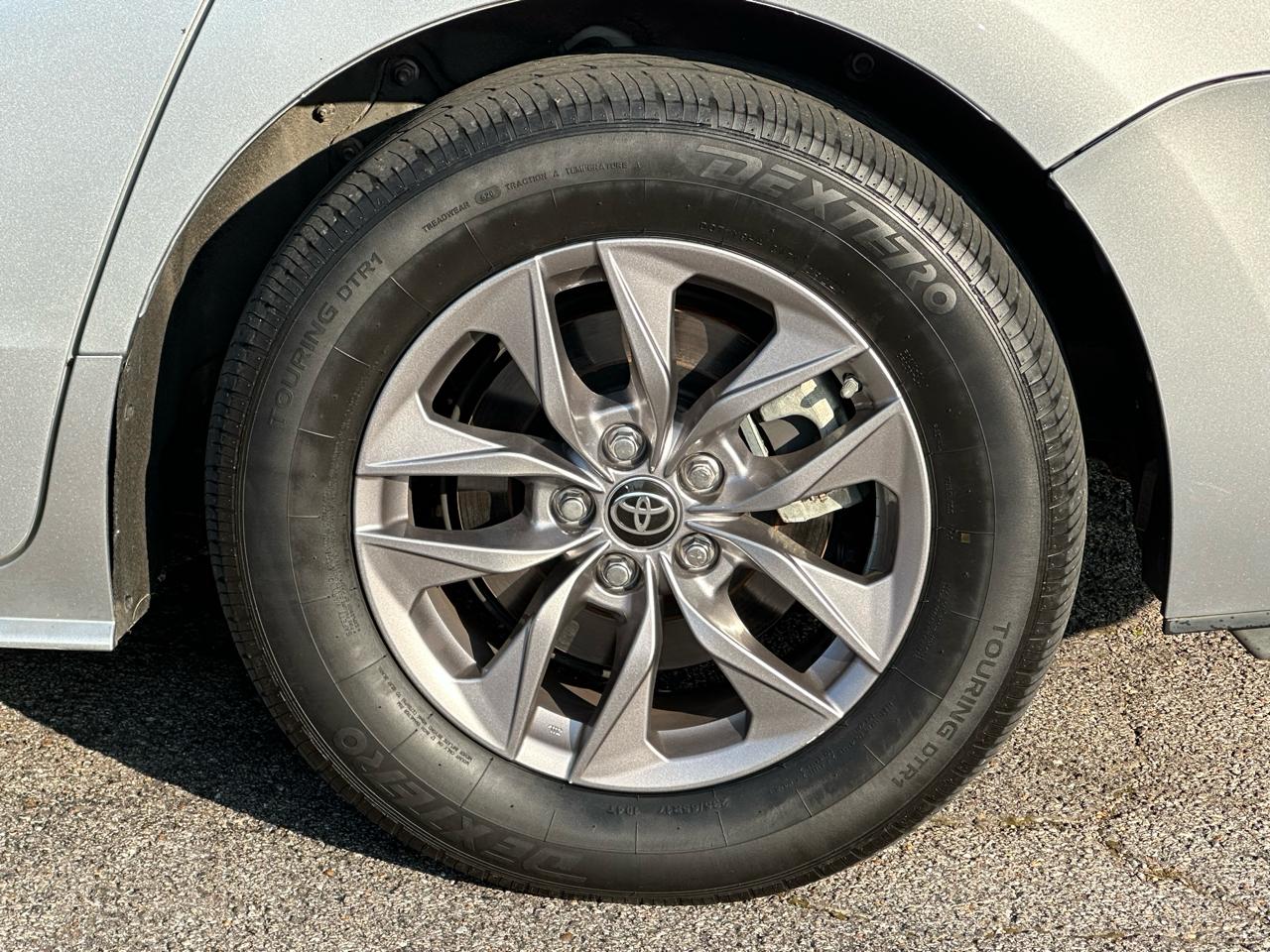 Toyota Sienna LE FWD 8-Passenger (Natl) 2021