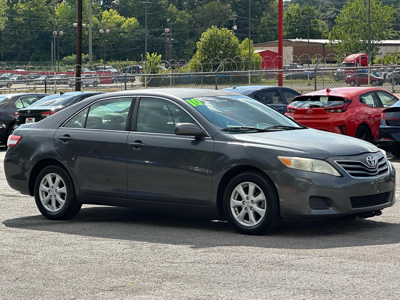 Toyota Camry 4dr Sdn I4 Man (Natl) 2010