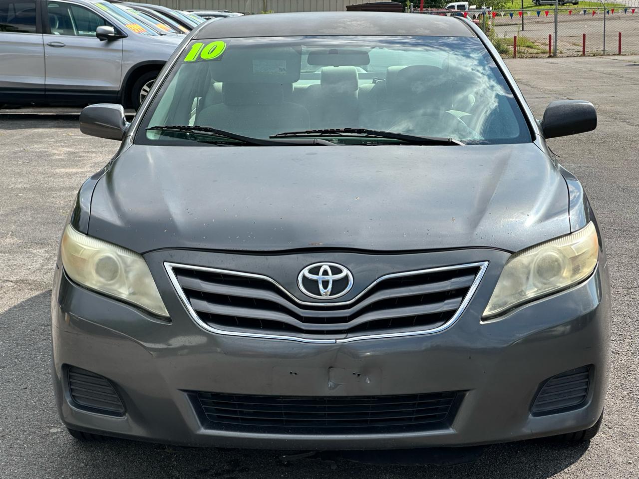 Toyota Camry 4dr Sdn I4 Man (Natl) 2010