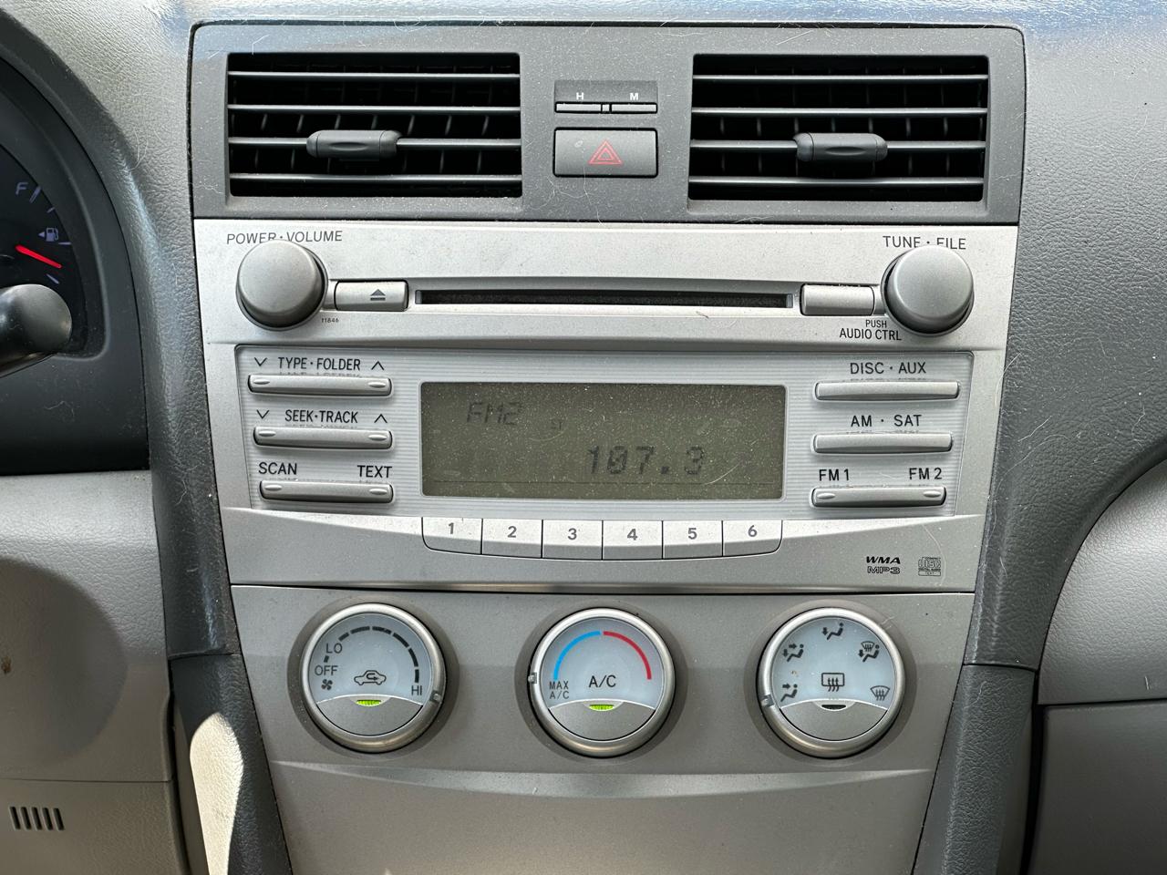 Toyota Camry 4dr Sdn I4 Man (Natl) 2010