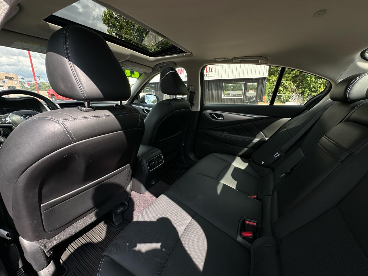 Infiniti Q50 LUXE RWD 2022