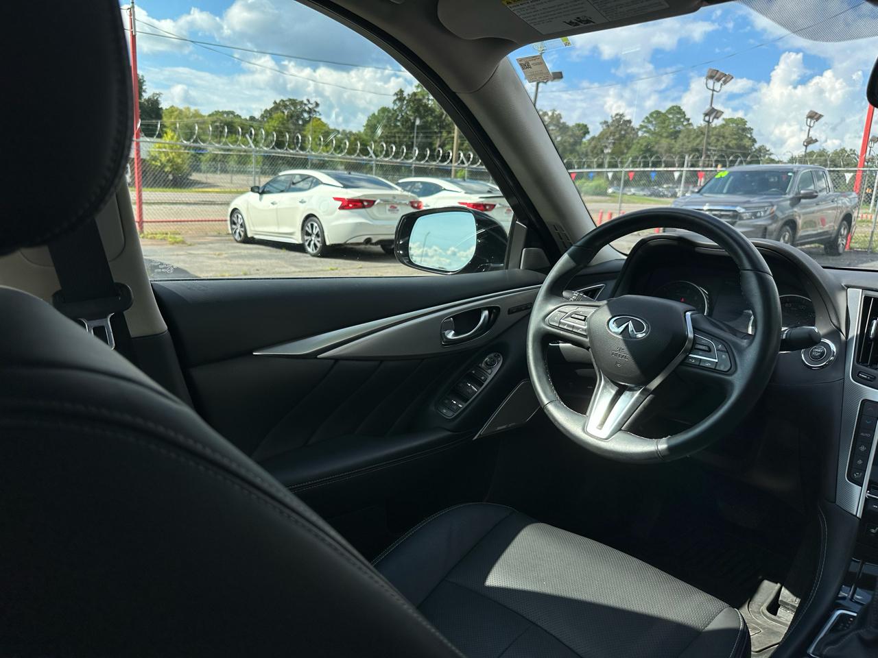 Infiniti Q50 LUXE RWD 2022