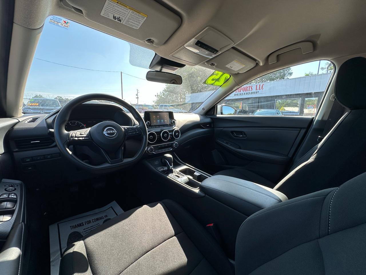 Nissan Sentra S CVT 2025