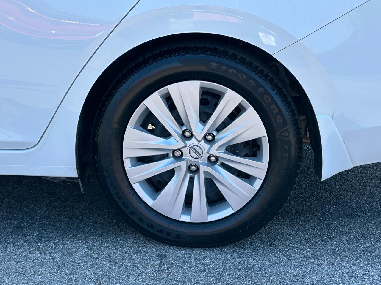 Nissan Sentra S CVT 2025