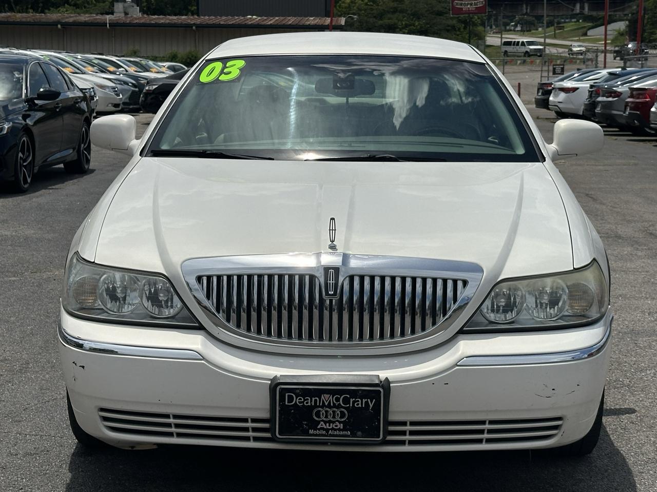 Lincoln Town Car 4dr Sdn Signature 2003