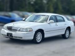 2003 Lincoln Town Car 