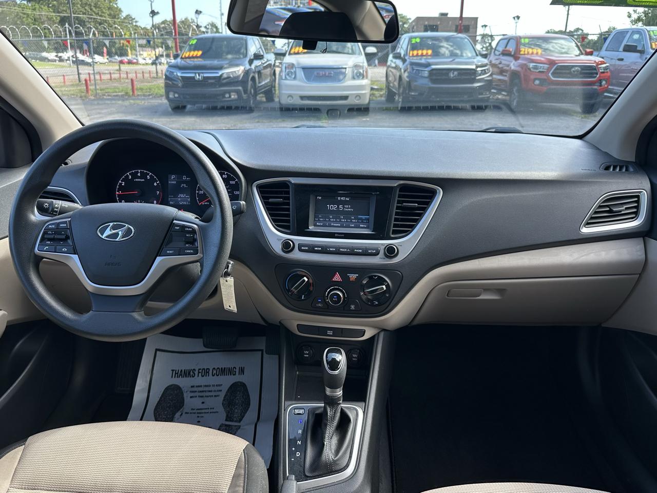 Hyundai Accent SE Sedan IVT 2022