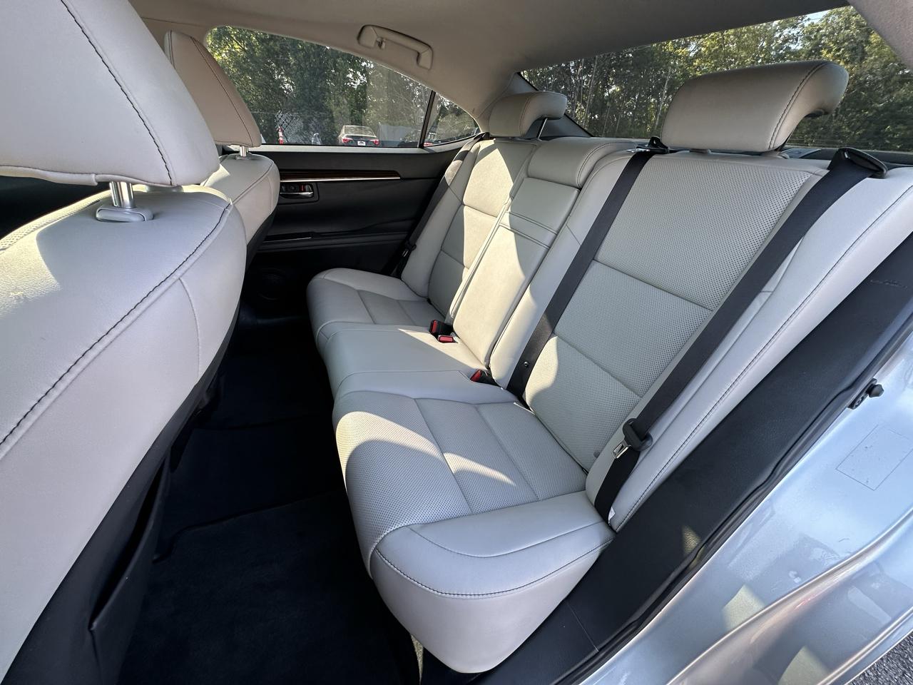 Lexus ES ES 350 FWD 2017