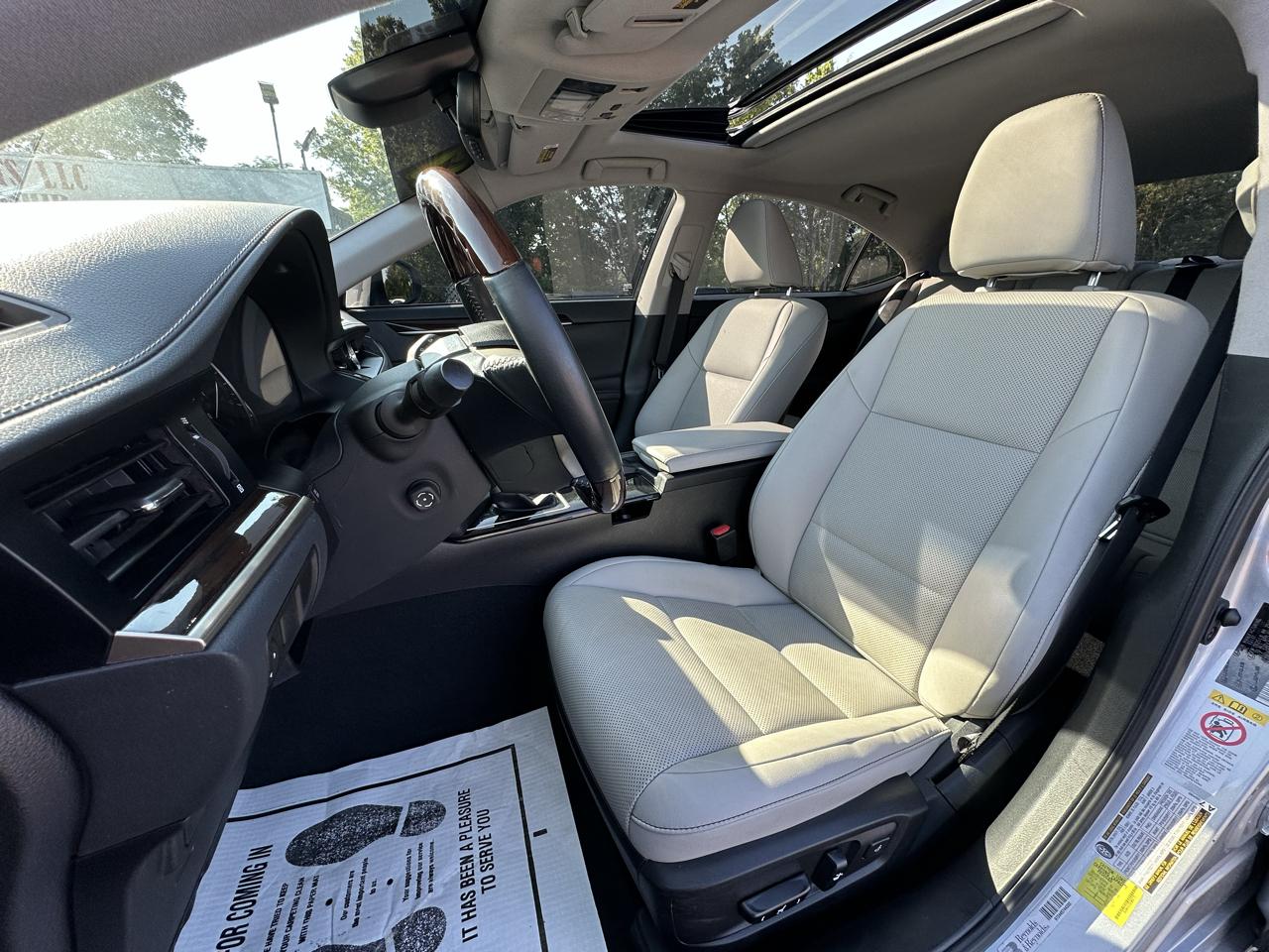 Lexus ES ES 350 FWD 2017