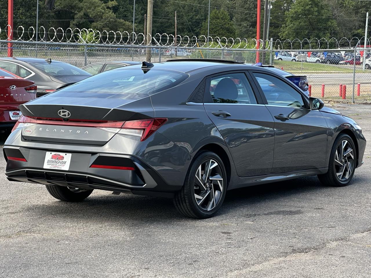 Hyundai Elantra SEL Convenience IVT 2025