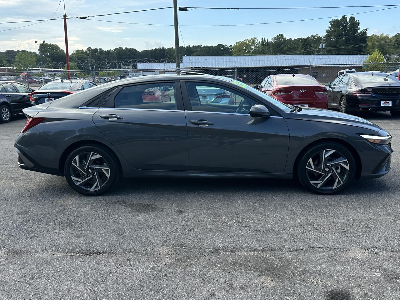 Hyundai Elantra SEL Convenience IVT 2025