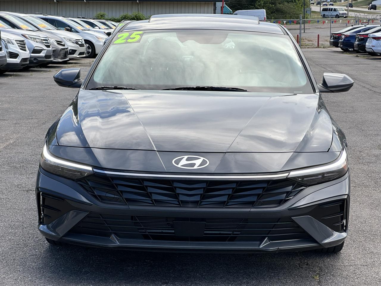 Hyundai Elantra SEL Convenience IVT 2025