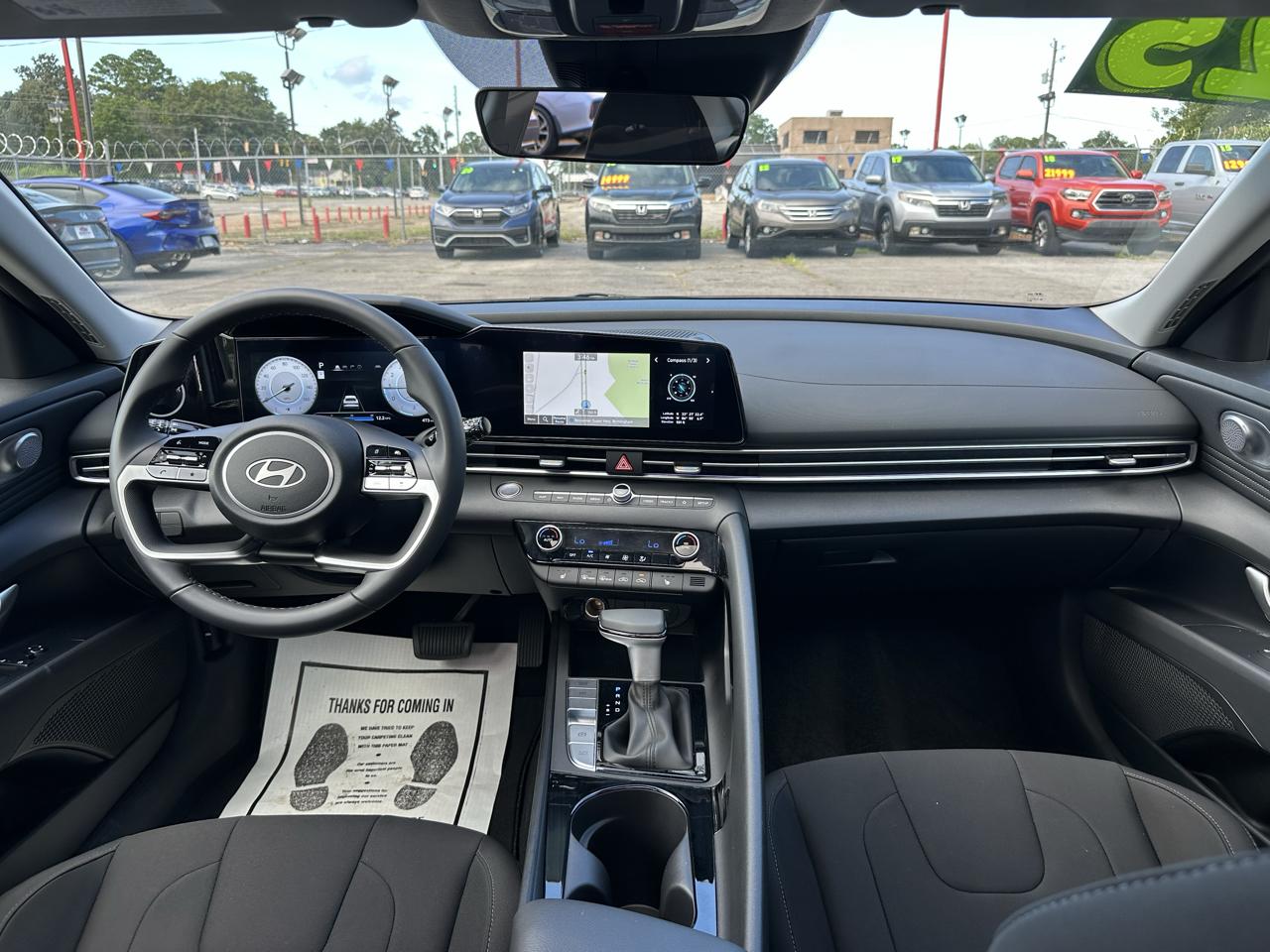 Hyundai Elantra SEL Convenience IVT 2025