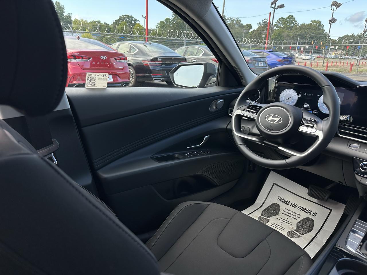 Hyundai Elantra SEL Convenience IVT 2025