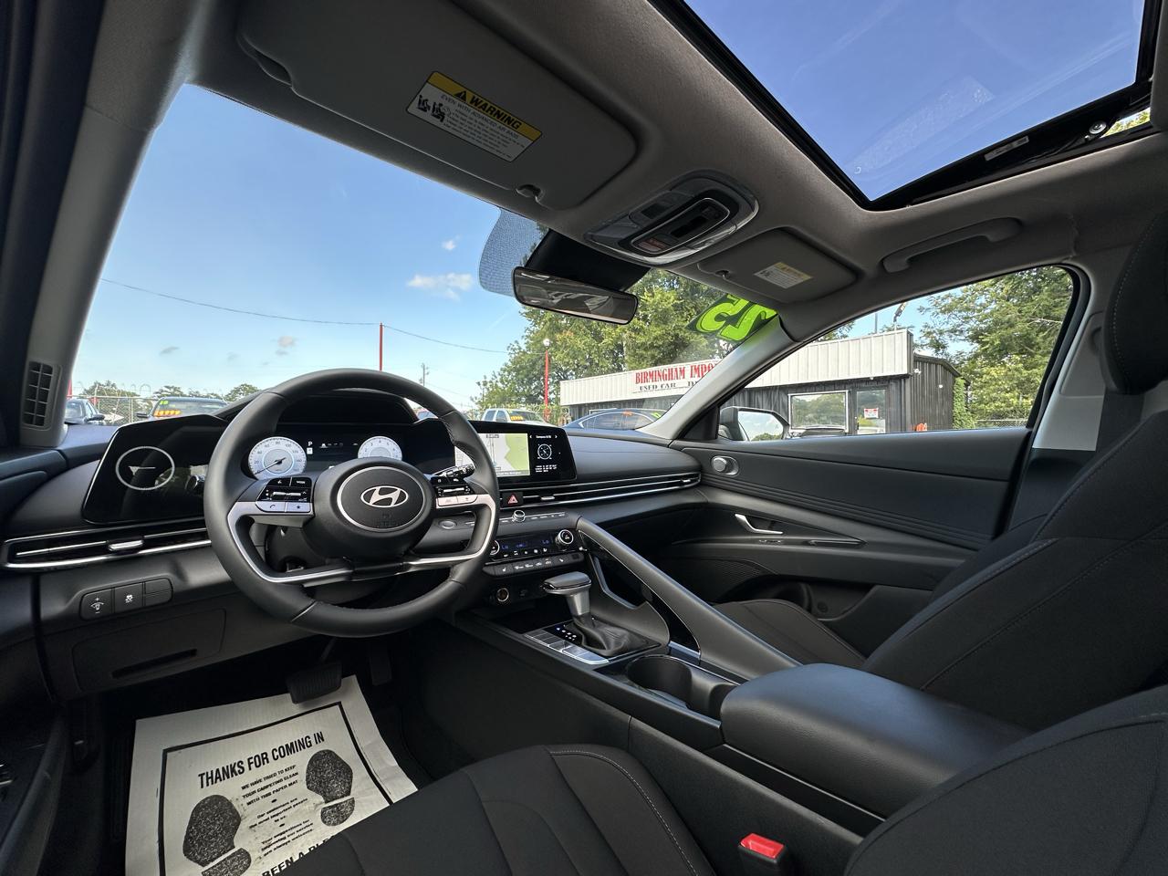 Hyundai Elantra SEL Convenience IVT 2025