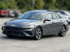 2025 Hyundai Elantra 
