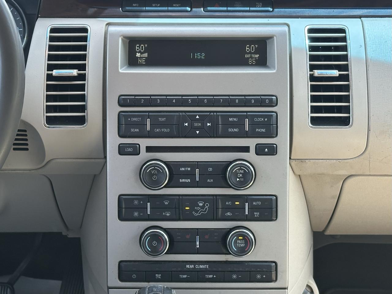 Ford Flex 4dr SEL FWD 2011