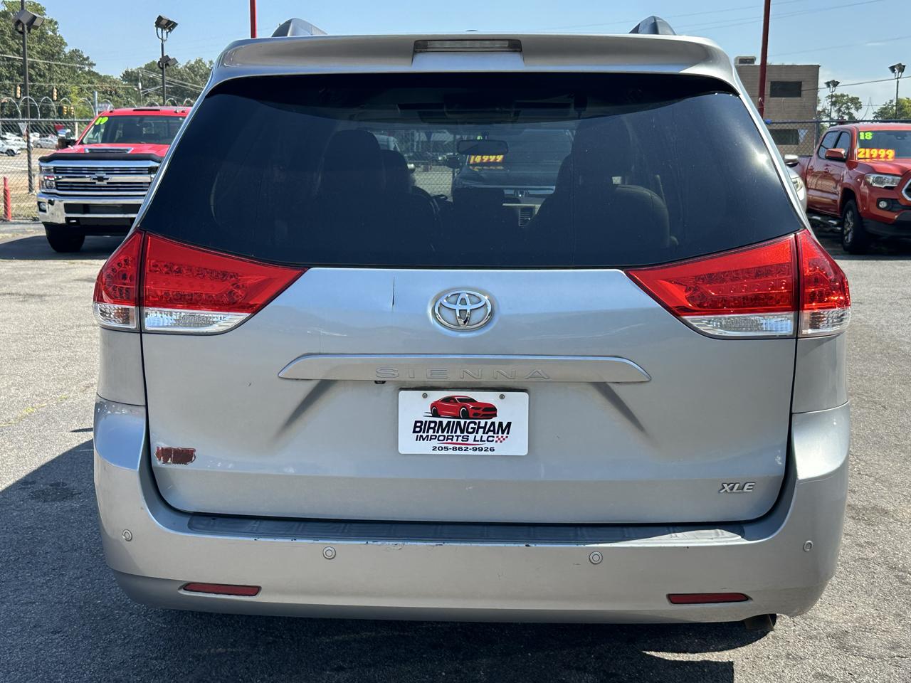 Toyota Sienna 5dr 7-Pass Van V6 XLE AAS FWD (Natl) 2014
