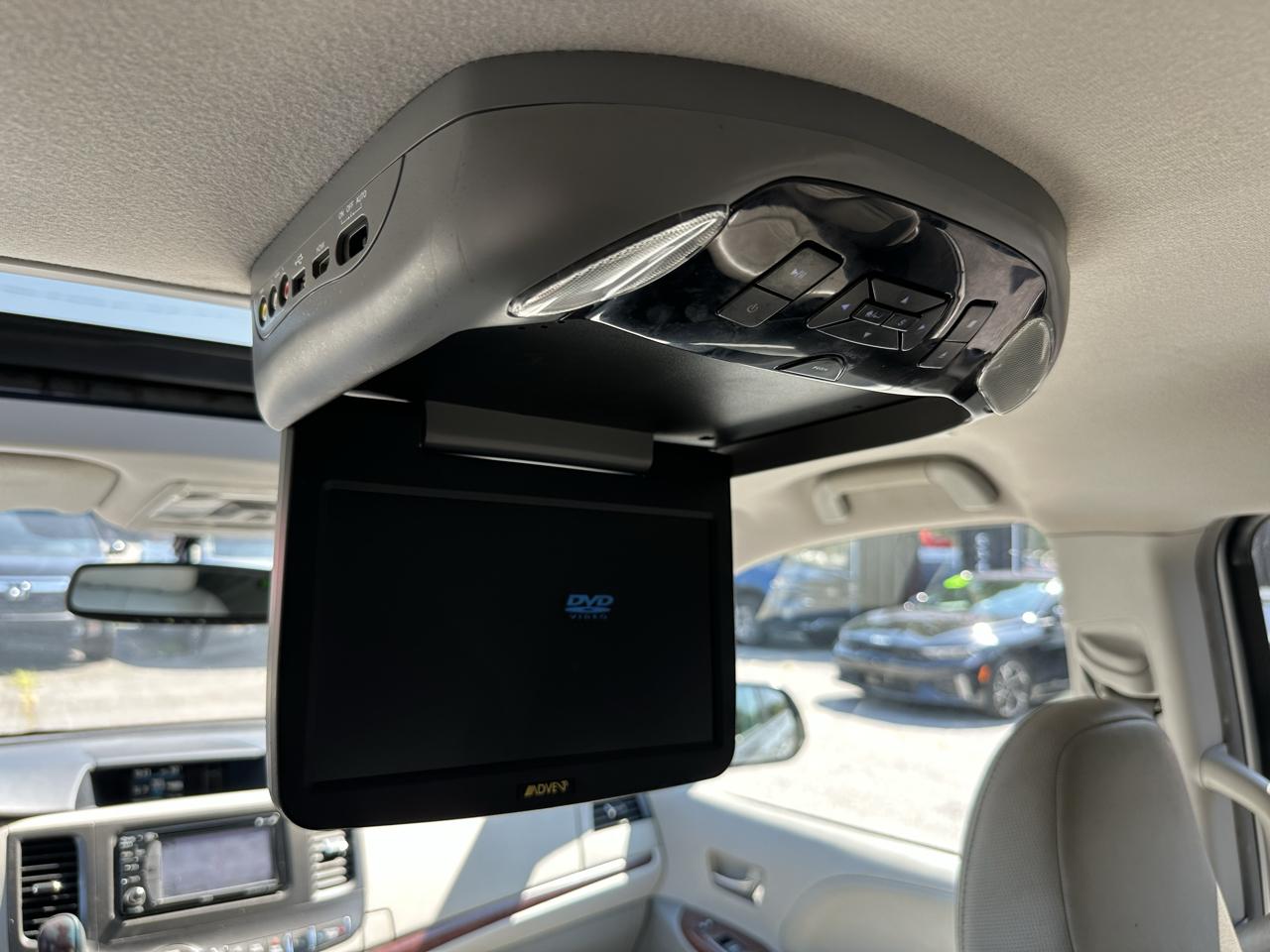 Toyota Sienna 5dr 7-Pass Van V6 XLE AAS FWD (Natl) 2014