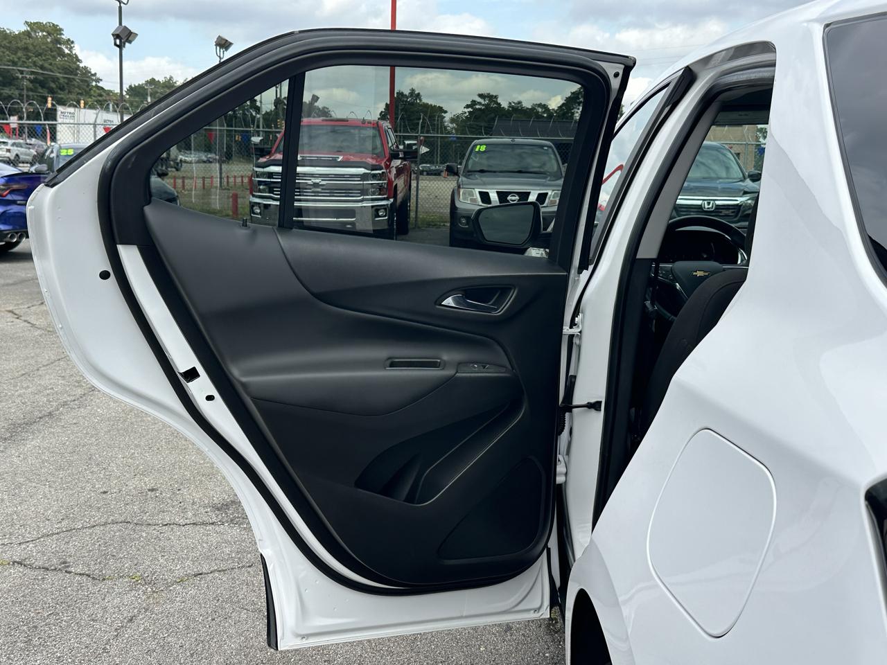 Chevrolet Equinox FWD 4dr LT w/1LT 2023