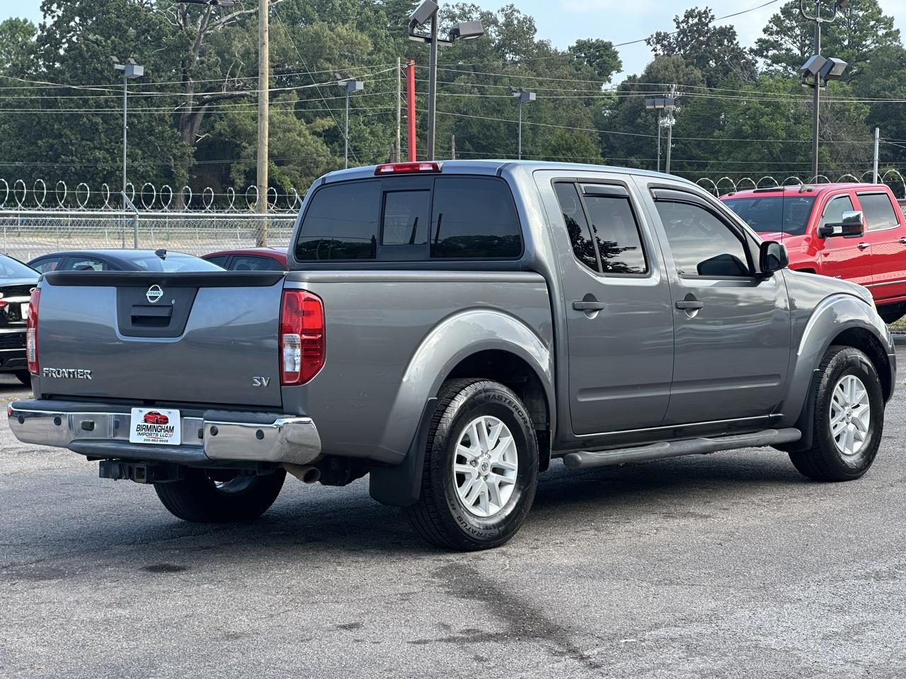 Nissan Frontier Crew Cab 4x2 SV V6 Auto 2018