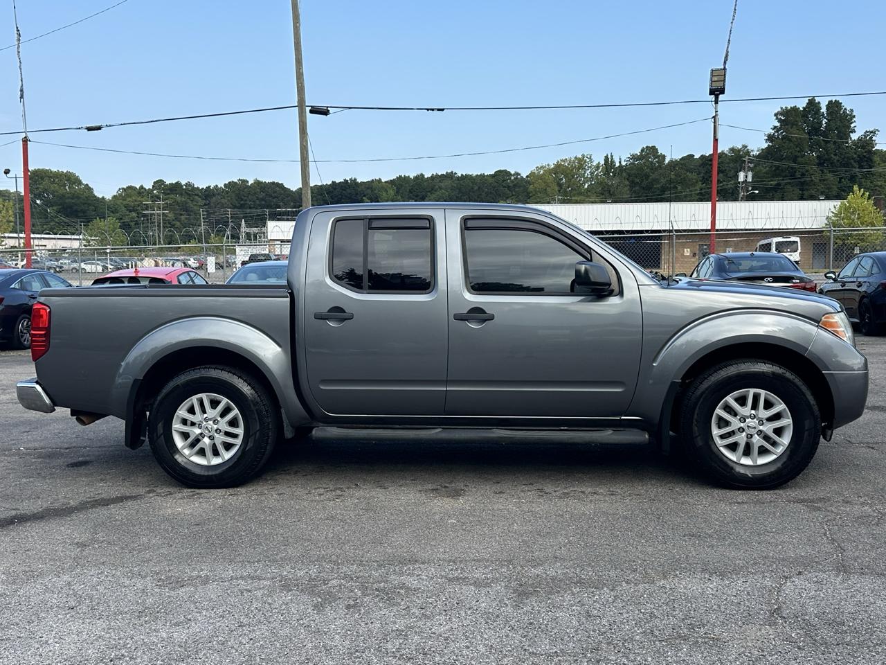 Nissan Frontier Crew Cab 4x2 SV V6 Auto 2018