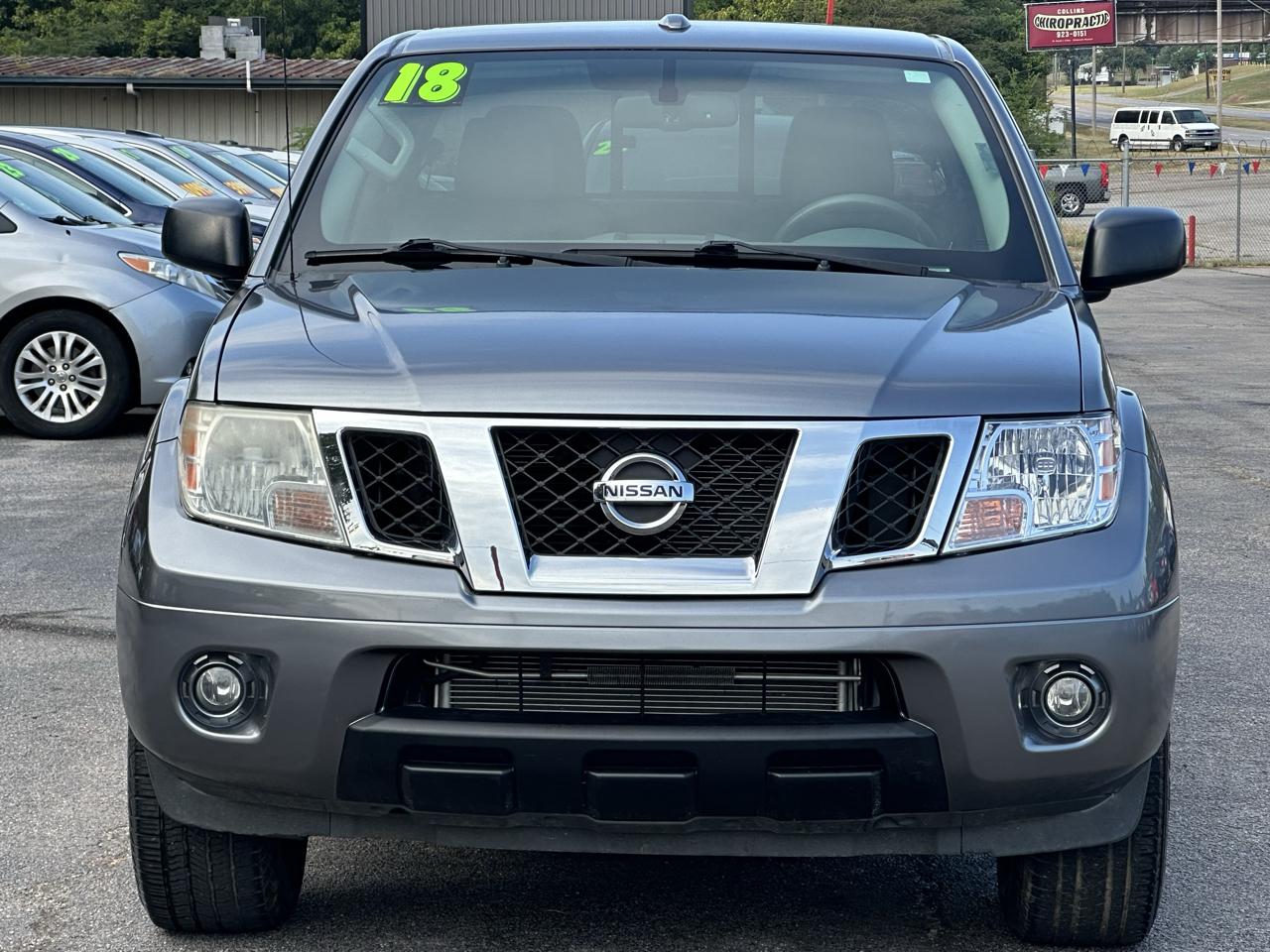 Nissan Frontier Crew Cab 4x2 SV V6 Auto 2018