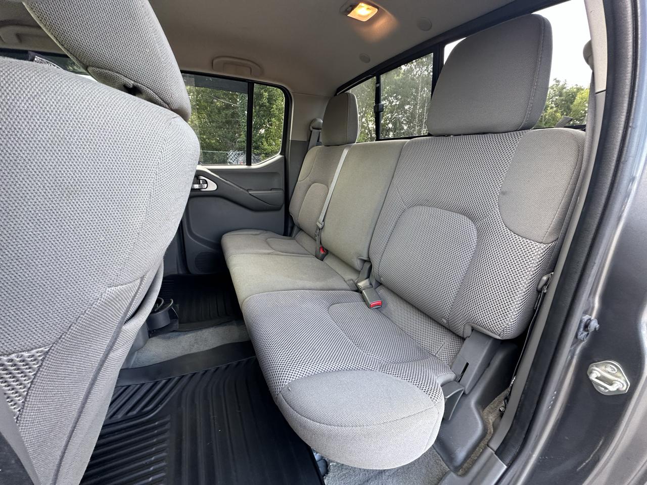 Nissan Frontier Crew Cab 4x2 SV V6 Auto 2018