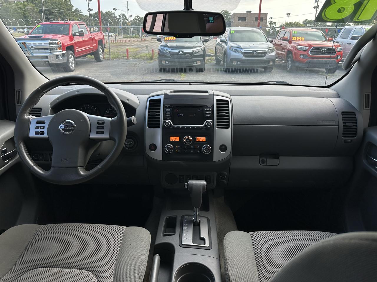 Nissan Frontier Crew Cab 4x2 SV V6 Auto 2018
